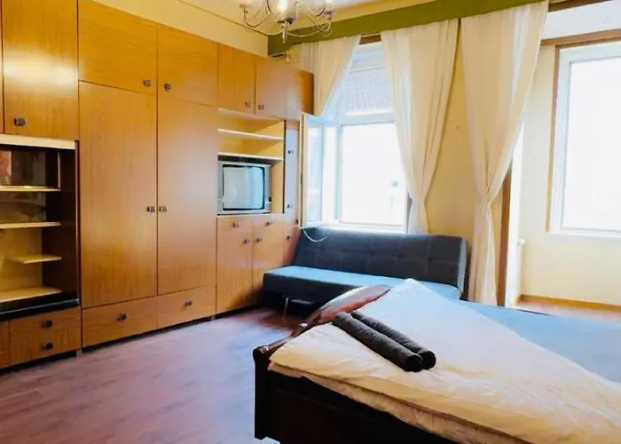 Comfy 2br Apt, For 5p Easy Access To Stadthalle شقة فيينا